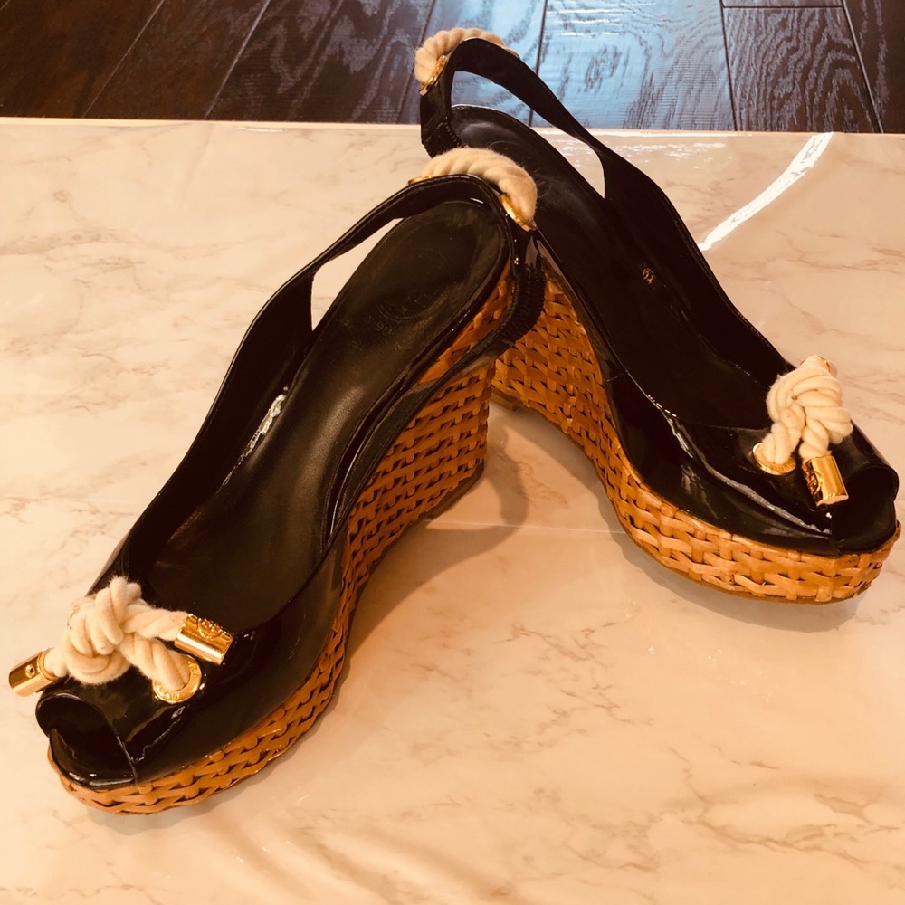 Size 8 Tory Burch wedges in black patent - Picture 1 of 7